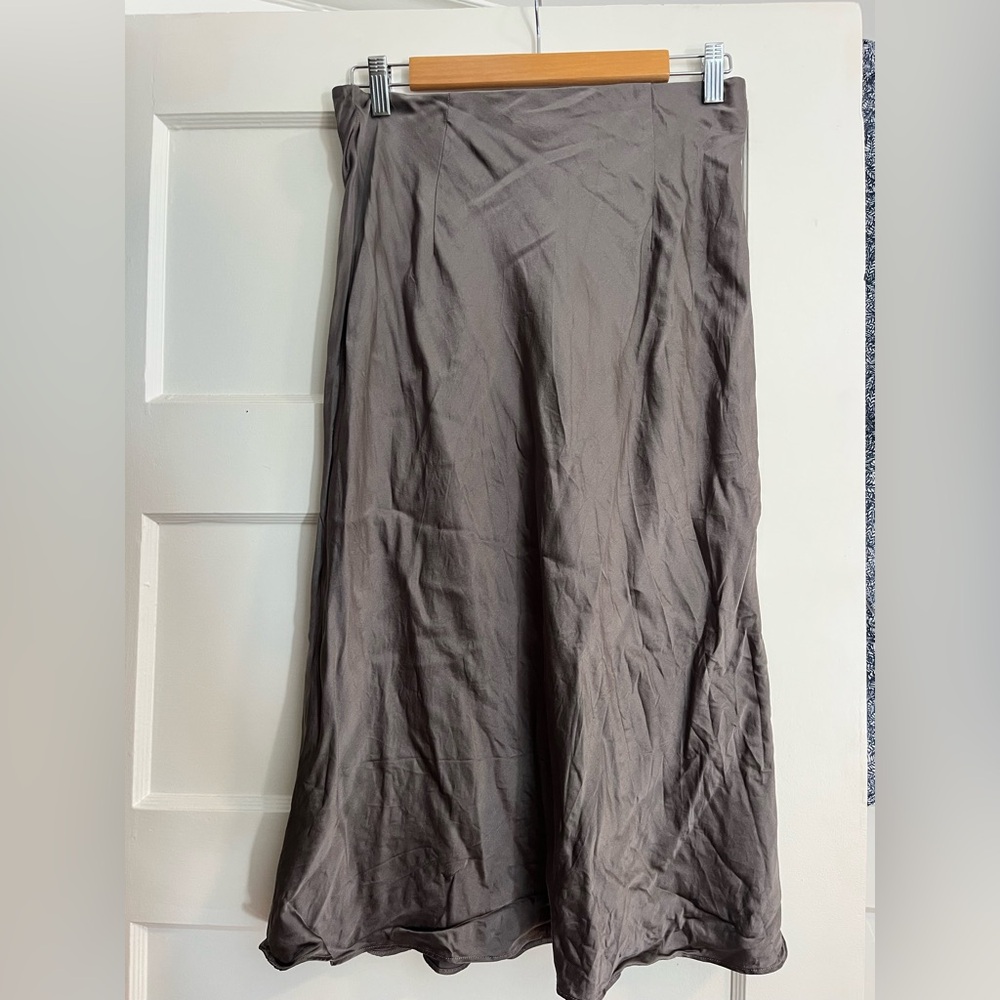 Silk Quince midi skirt, size M.